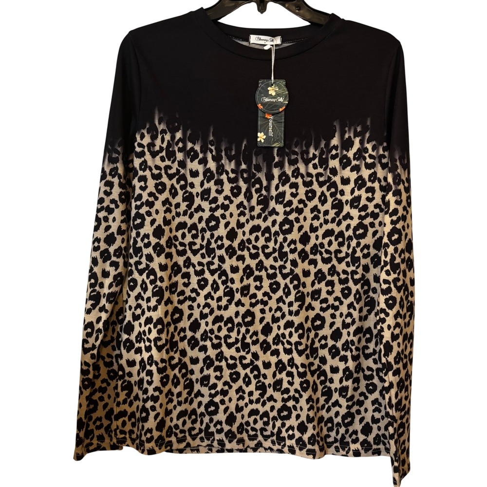 Blooming Jelly Women's Shirt Small NWT Long Sleeve Leopard Print Crew‎ Neck